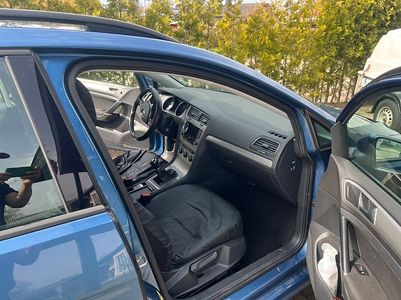 Volkswagen Golf VII 8 of 12