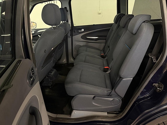 Ford Galaxy 10 of 27
