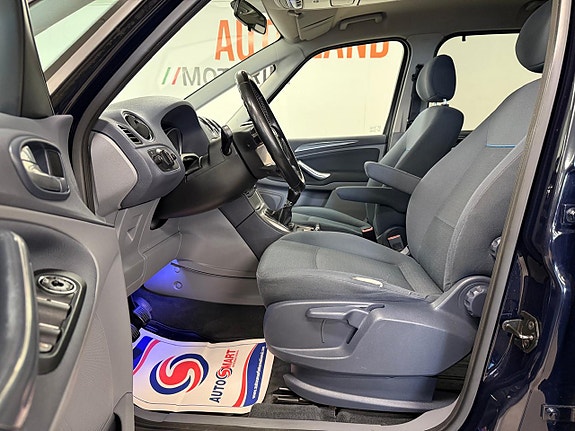 Ford Galaxy 8 of 27