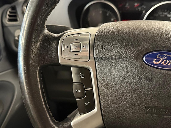 Ford Galaxy 23 of 27