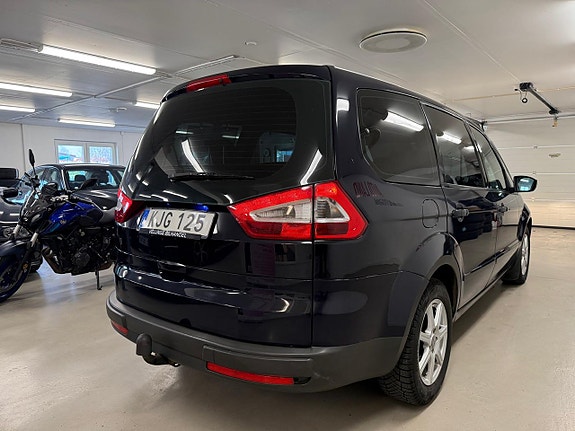 Ford Galaxy 16 of 27