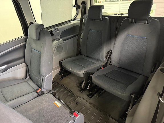 Ford Galaxy 11 of 27