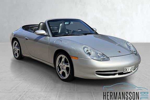Porsche 911 Carrera 2 of 5