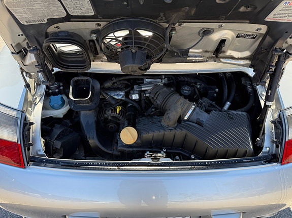 Porsche 911 Carrera 23 of 28