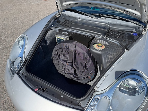 Porsche 911 Carrera 24 of 28