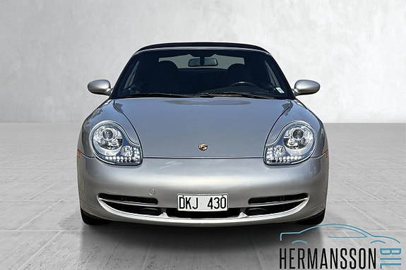 Porsche 911 Carrera 10 of 28