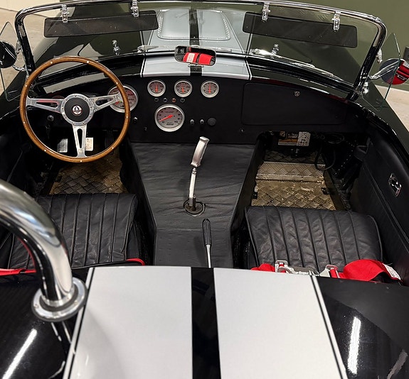 AC Cobra 8 of 9