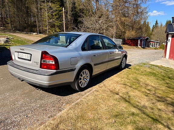 Volvo S80 3 of 5