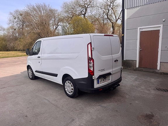 Ford Transit Custom 6 of 15