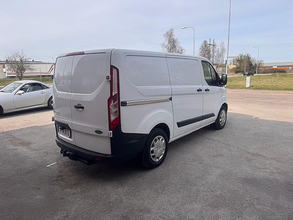 Ford Transit Custom 7 of 15