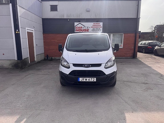 Ford Transit Custom 2 of 5