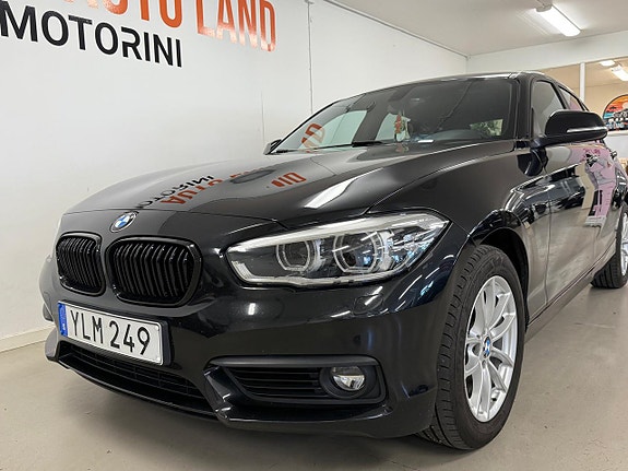 BMW 118d 2 of 5
