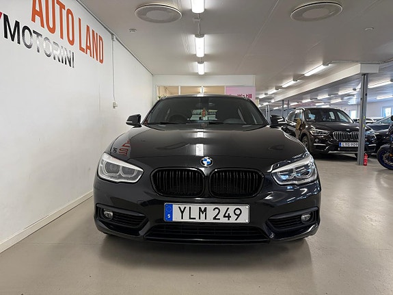 BMW 118d 3 of 5