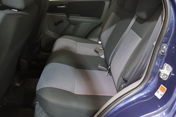 Suzuki SX4 13 of 20