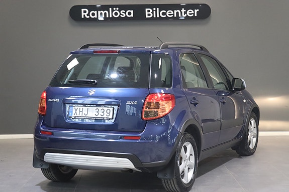 Suzuki SX4 8 of 20