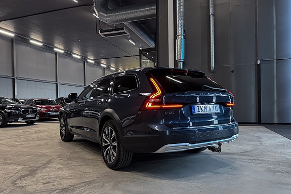 Volvo V90 Cross Country 4 of 5