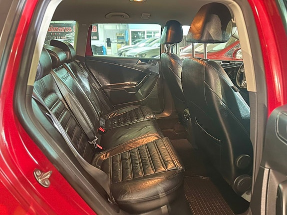 Volkswagen Passat 7 of 15