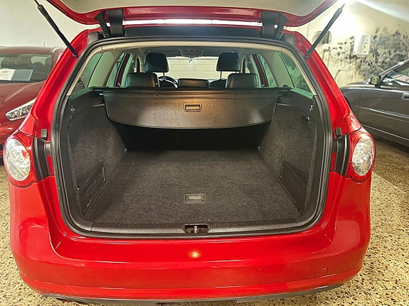 Volkswagen Passat 14 of 15