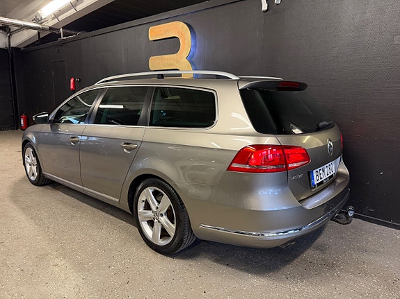 Volkswagen Passat 3 of 5