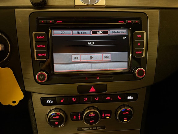 Volkswagen Passat 18 of 22