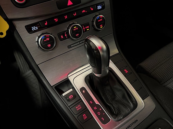 Volkswagen Passat 20 of 22