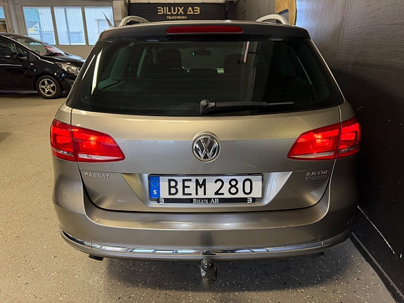 Volkswagen Passat 7 of 22