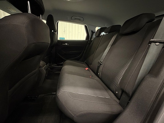 Peugeot 308 18 of 21