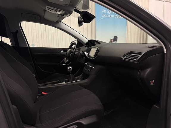 Peugeot 308 14 of 21