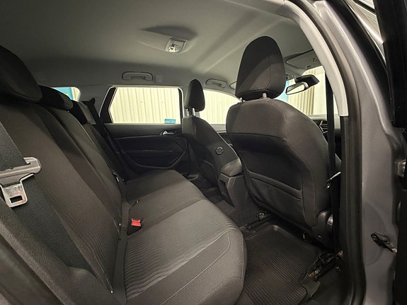 Peugeot 308 19 of 21