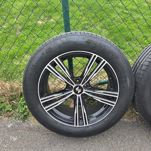 Product image 3 of 9