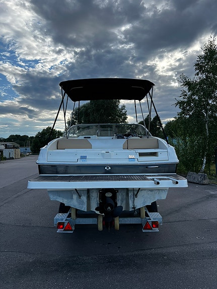 Bayliner 642 Cuddy 3 of 5