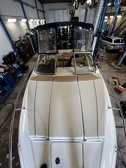 Bayliner 642 Cuddy 6 of 11
