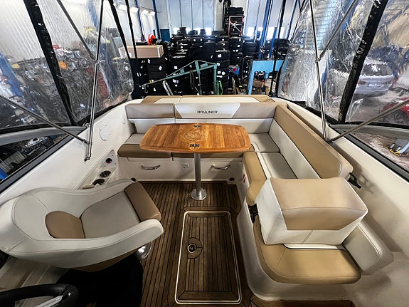 Bayliner 642 Cuddy 5 of 5