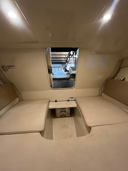 Bayliner 642 Cuddy 10 of 11