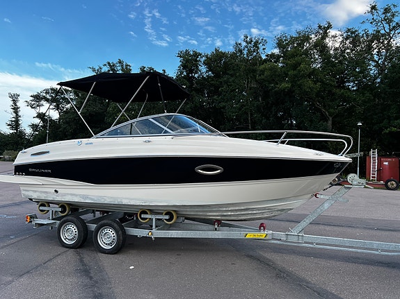 Bayliner 642 Cuddy 2 of 5