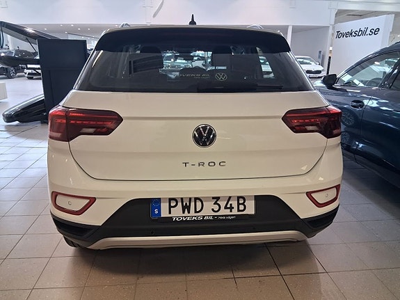 Volkswagen T-Roc 3 of 5
