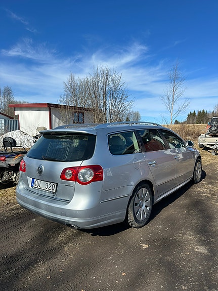 Volkswagen Passat 3 of 5