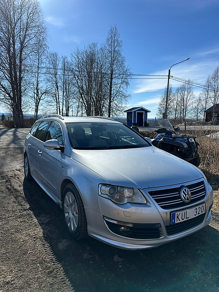Volkswagen Passat 2 of 5