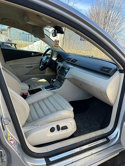 Volkswagen Passat 4 of 5