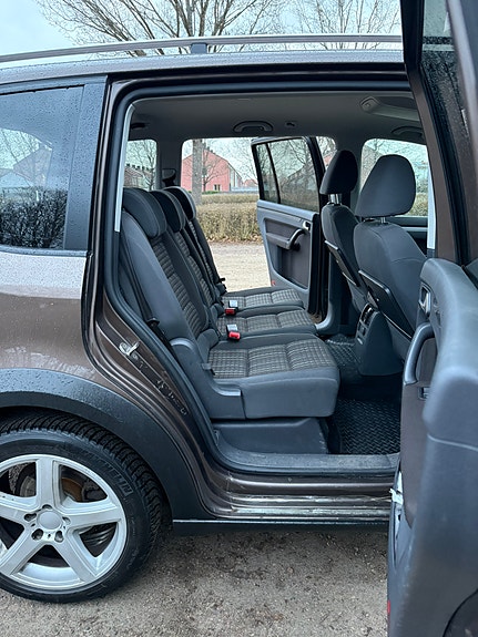 Volkswagen Touran Cross 6 of 20