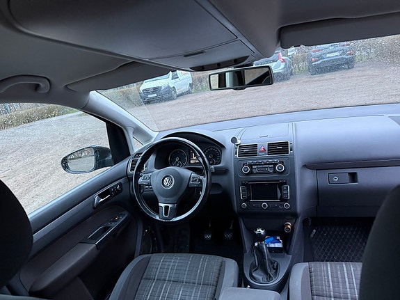Volkswagen Touran Cross 3 of 20