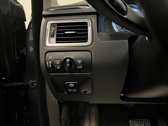 Volvo V70 17 of 29