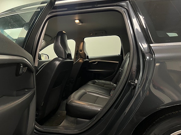 Volvo V70 25 of 29