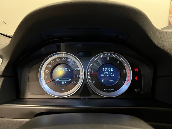 Volvo V70 18 of 29