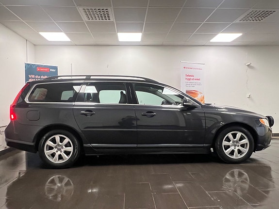 Volvo V70 3 of 29
