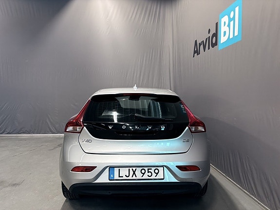 Volvo V40 6 of 25