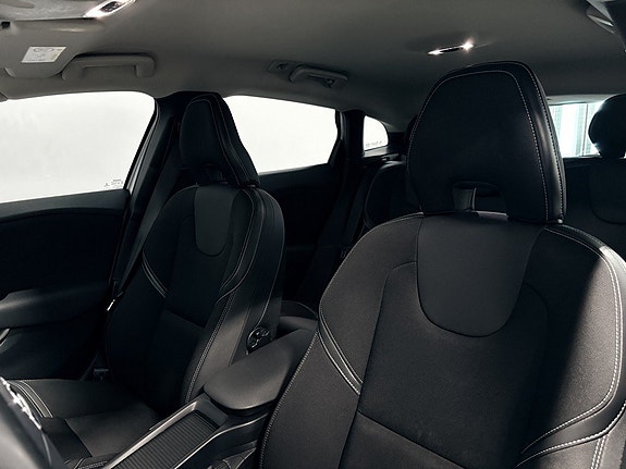 Volvo V40 24 of 25