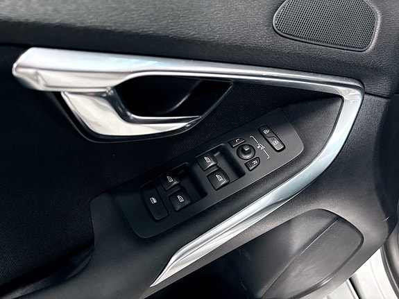 Volvo V40 16 of 25