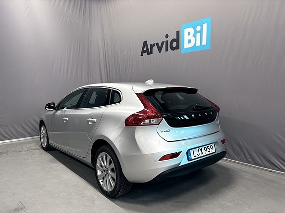 Volvo V40 5 of 25