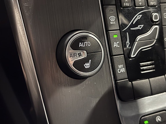 Volvo V40 20 of 25